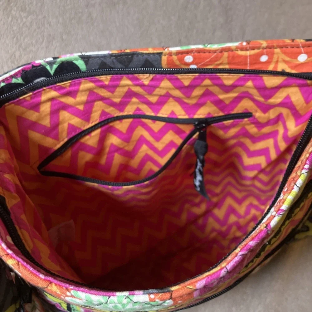 Vera Bradley Women's Paisley Pattern Crossbody‎ Bag Multiple Pockets Adjustable